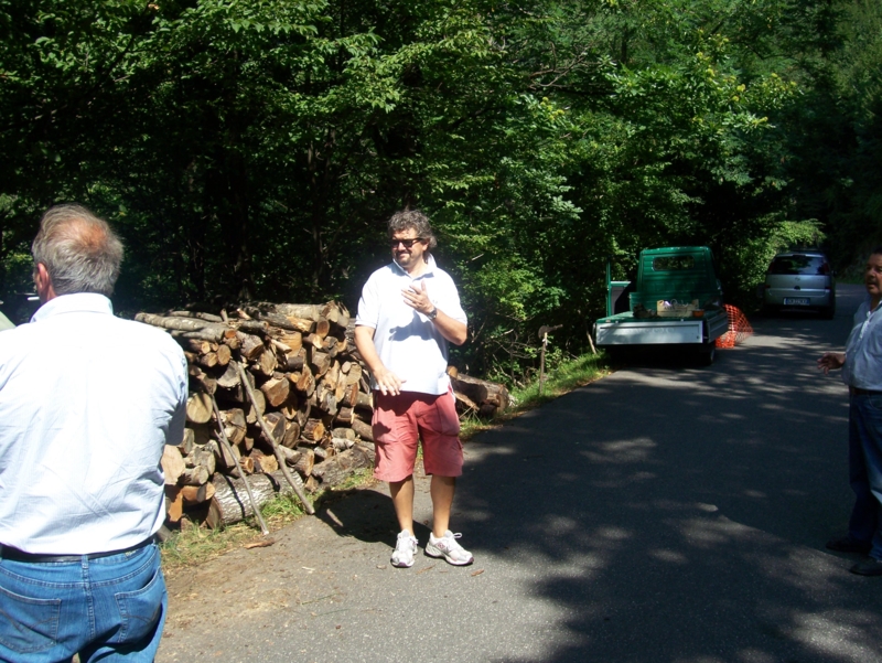  Image name: Persone088.jpg 
 width: 800 pixel 
 height: 601 pixel 
 Size: 468878 bytes 
 Click to enlarge 